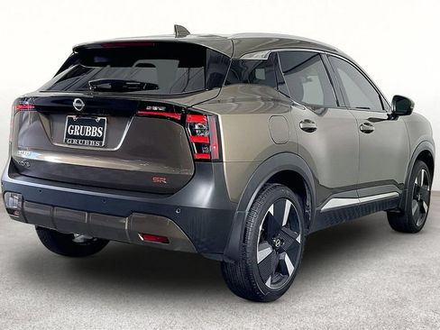 Certified 2025 Nissan Kicks SR FWD image 2