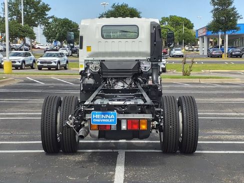 New 2024 Chevrolet Low Cab Forward image 5