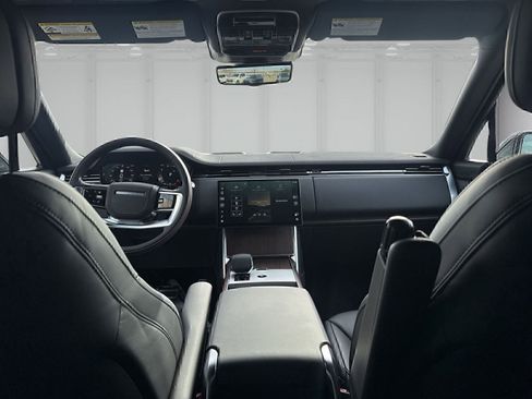 New 2026 Land Rover Range Rover Long Wheelbase SE image 8