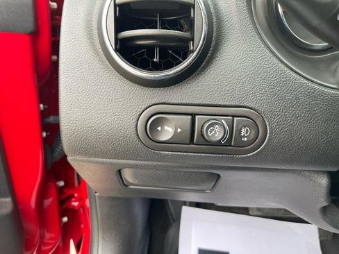 Used 2006 Pontiac G6 GT FWD image 32