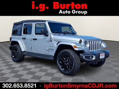 Used 2023 Jeep Wrangler Unlimited Sahara AWD/4WD image 1