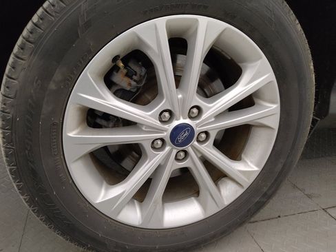 Used 2018 Ford Escape SE w/ SE Sync 3 Package FWD image 31