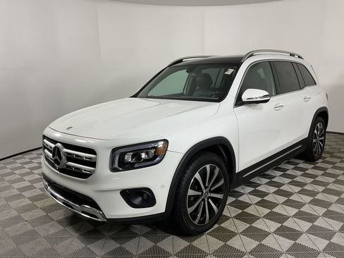 Used 2022 Mercedes-Benz GLB 250 4MATIC image 4