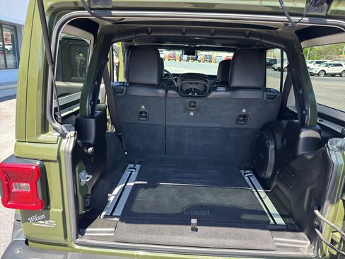 Used 2021 Jeep Wrangler Unlimited Rubicon w/ Trailer Tow Package image 23