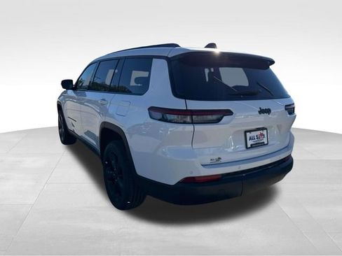 New 2025 Jeep Grand Cherokee L Altitude RWD image 5