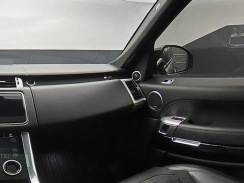 Used 2022 Land Rover Range Rover Sport SVR image 16