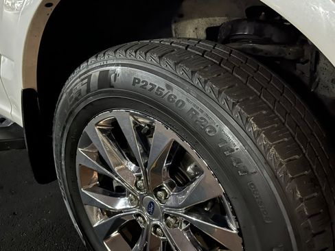 Used 2017 Ford F150 Lariat image 4