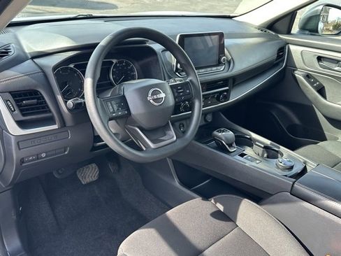 Certified 2025 Nissan Rogue S image 30