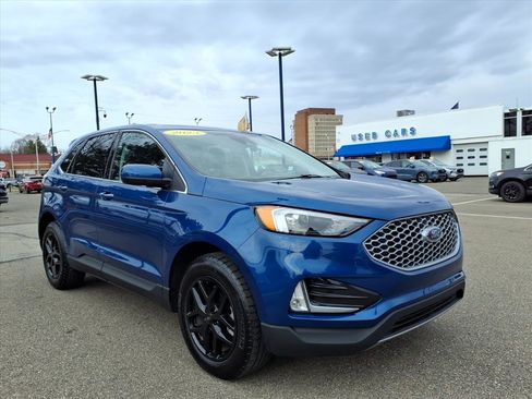 Certified 2023 Ford Edge SEL w/ Convenience Package image 3