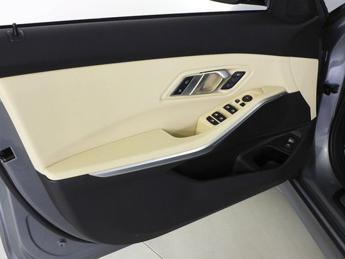 Used 2023 BMW 330i Sedan w/ Convenience Package RWD image 11
