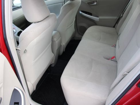 Used 2015 Toyota Prius Three image 13