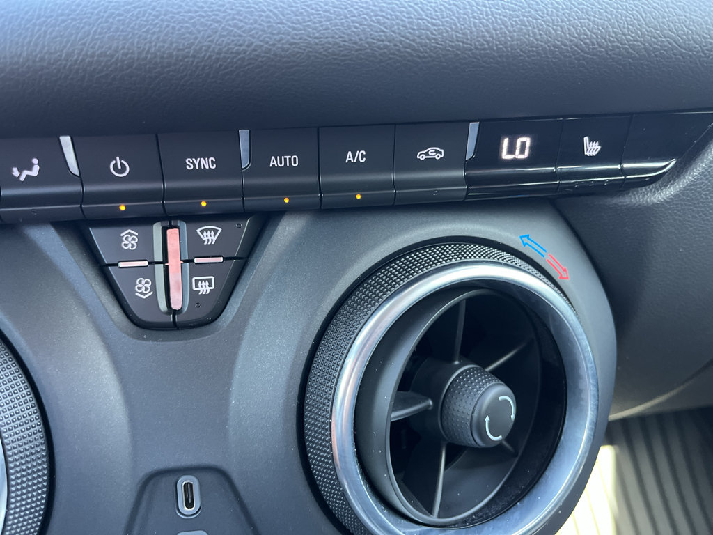 Used 2023 Chevrolet Blazer LT FWD image 23
