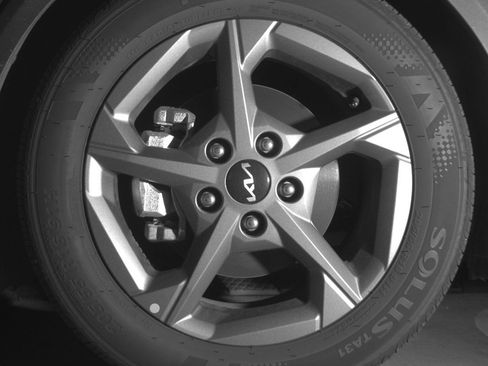 Used 2025 Kia K4 LXS image 12