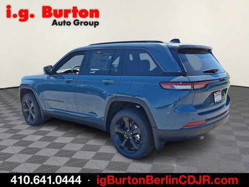 New 2026 Jeep Grand Cherokee Limited w/ Limited Altitude Package AWD/4WD image 3