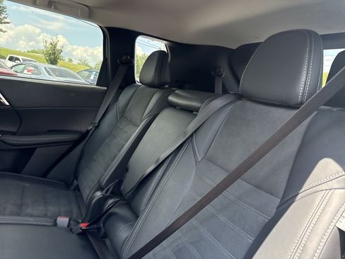 Used 2025 Mitsubishi Outlander SE FWD image 24