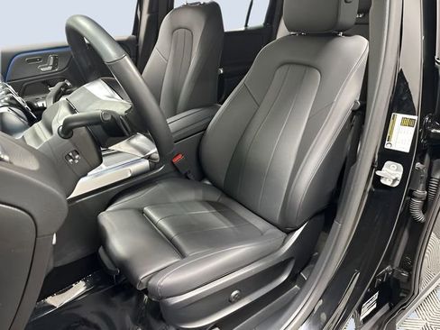 Used 2025 Mercedes-Benz GLB 250 4MATIC image 29