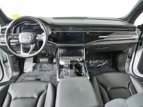 Used 2021 Audi Q8 Premium Plus w/ Premium Plus Package AWD/4WD image 31