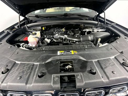 Used 2023 Jeep Grand Cherokee Limited AWD/4WD image 9
