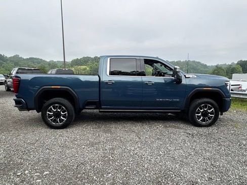 Used 2024 GMC Sierra 2500 Denali w/ Denali Reserve Package AWD/4WD image 6