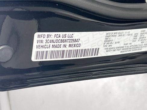 Used 2022 Jeep Compass Limited AWD/4WD image 29
