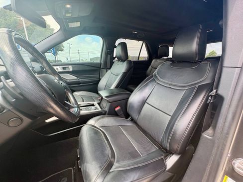 Used 2020 Ford Explorer ST w/ Premium Technology Package AWD/4WD image 12