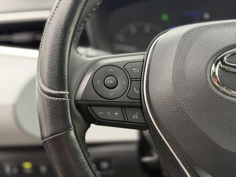 Used 2025 Toyota Corolla SE image 15