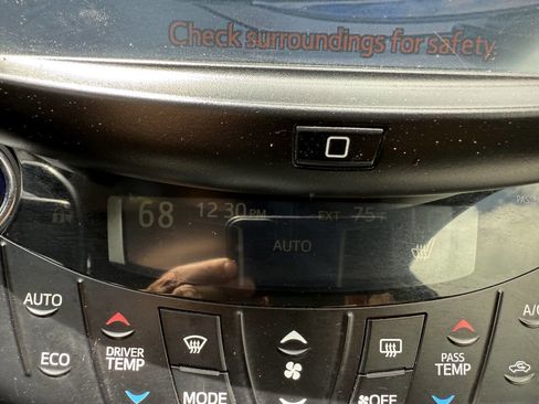 Used 2014 Toyota RAV4 EV image 35