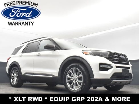 Used 2020 Ford Explorer XLT w/ Equipment Group 202A image 18