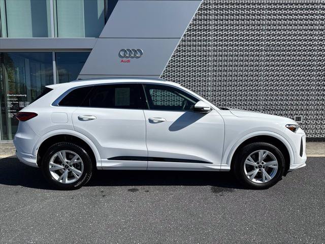 Used 2025 Audi Q5 Premium w/ Convenience Package AWD/4WD image 2