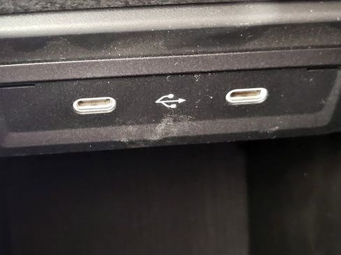 New 2025 Mercedes-Benz GLB 250 4MATIC image 28