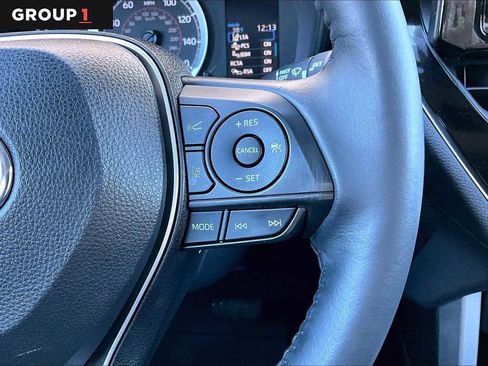 Certified 2022 Toyota Corolla Cross LE image 25