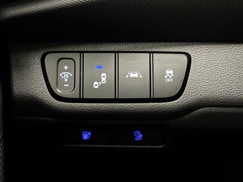 Used 2020 Hyundai Ioniq Limited FWD image 17