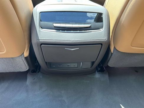 New 2026 Cadillac Escalade ESV Luxury AWD/4WD image 20