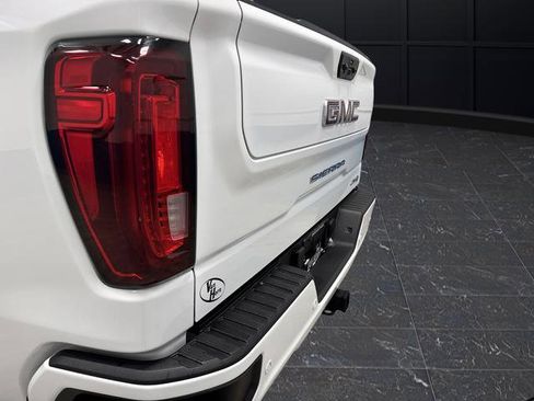 Used 2024 GMC Sierra 1500 AT4 w/ Technology Package image 37