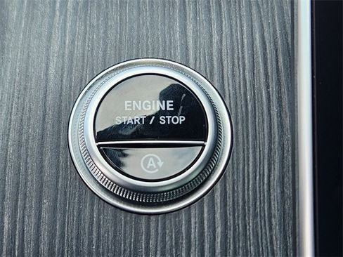 Certified 2023 Mercedes-Benz C 300 4MATIC Sedan image 28