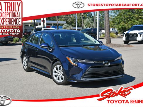 Certified 2023 Toyota Corolla LE image 1
