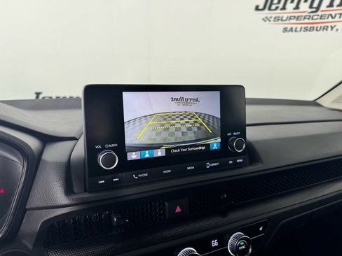 Used 2025 Honda CR-V EX image 15