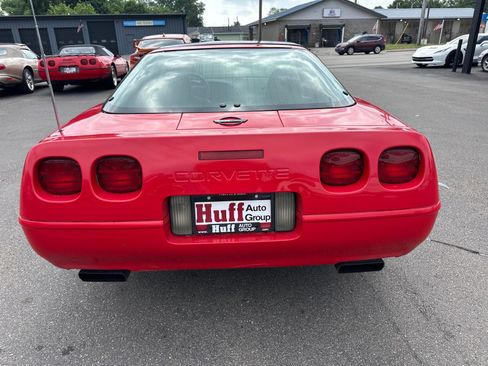 Used 1992 Chevrolet Corvette Coupe RWD image 4