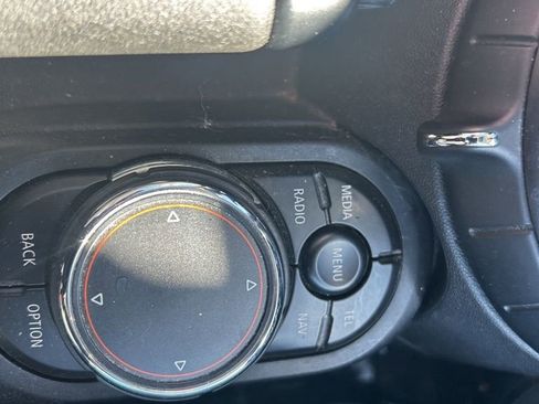 Used 2015 MINI Cooper 2-Door Hardtop image 19