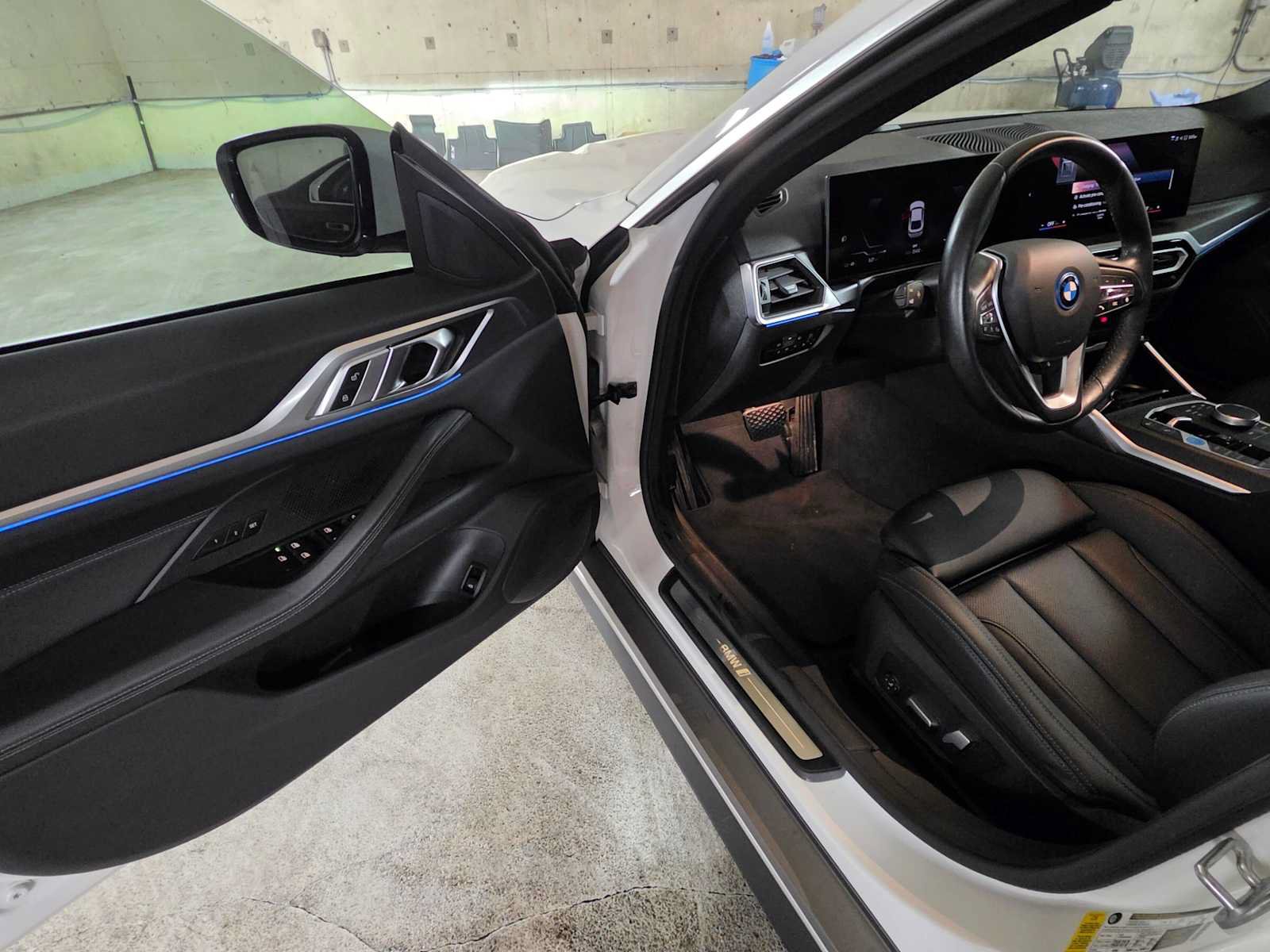 Used 2023 BMW i4 eDrive35 w/ Premium Package RWD image 20
