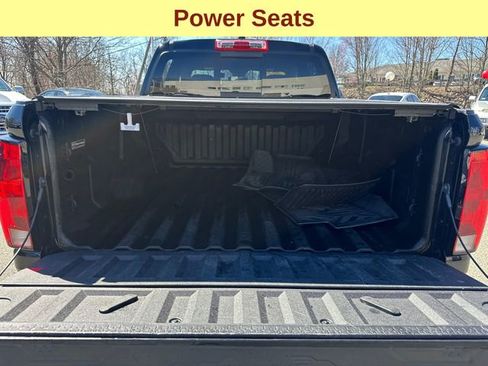 Used 2024 Chevrolet Colorado Trail Boss w/ Technology Package AWD/4WD image 12