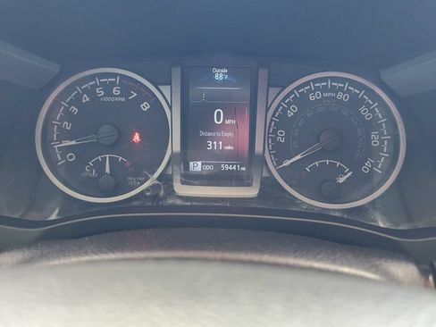 Used 2021 Toyota Tacoma SR5 RWD image 21