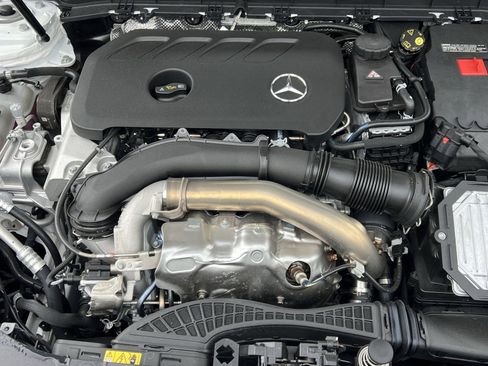 New 2026 Mercedes-Benz GLB 250 4MATIC image 34