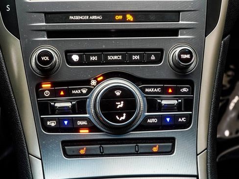 Used 2017 Lincoln MKZ Premiere image 18