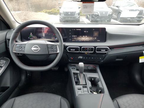 New 2026 Nissan Sentra SR w/ SR Premium Package image 23