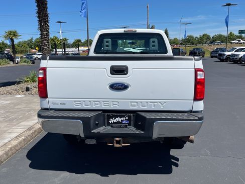 Used 2016 Ford F250 XL w/ XL Appearance Package AWD/4WD image 4