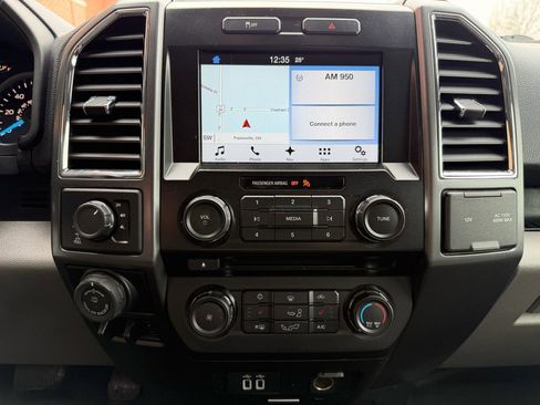 Used 2016 Ford F150 XLT w/ Equipment Group 302A Luxury AWD/4WD image 31