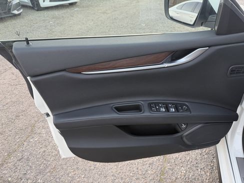 Used 2015 Maserati Ghibli image 17