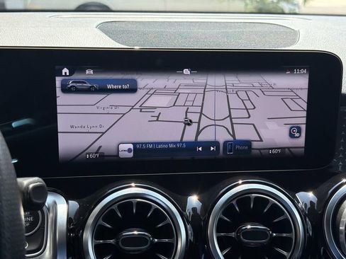 Used 2025 Mercedes-Benz GLB 250 image 25