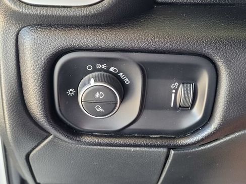 Used 2025 RAM 2500 Big Horn AWD/4WD image 14